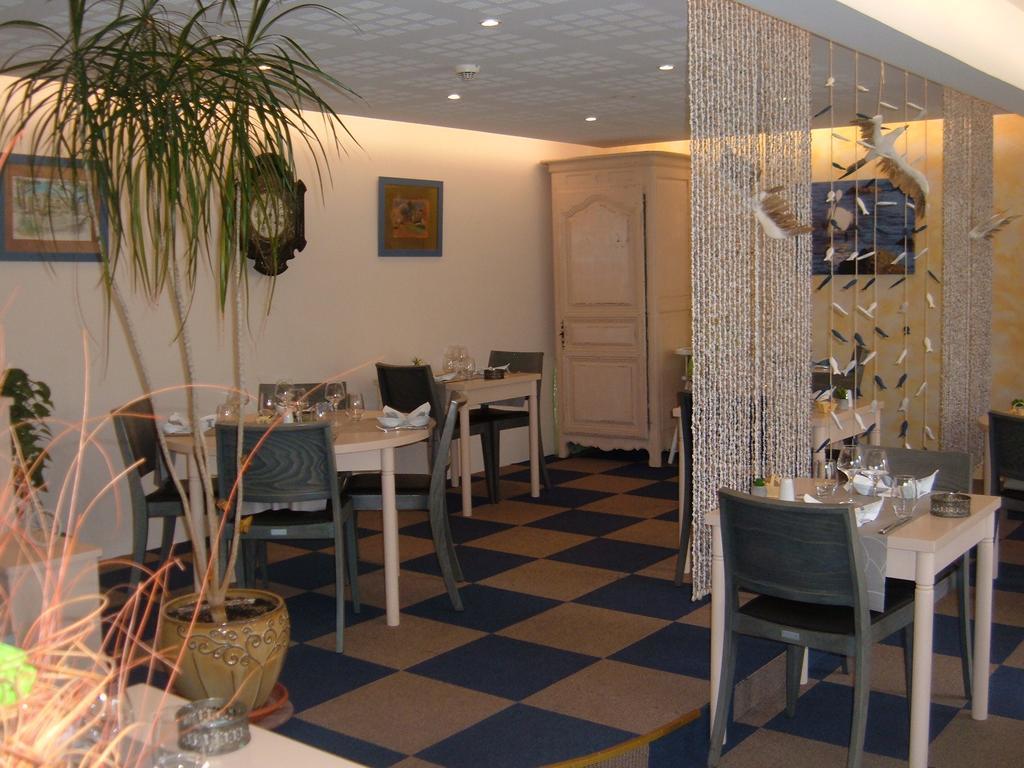 Le Parasol